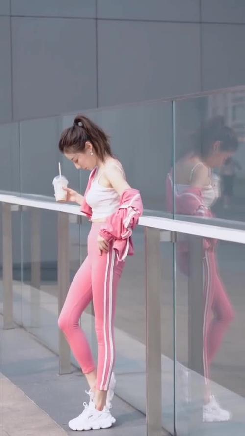 喝茶聊天